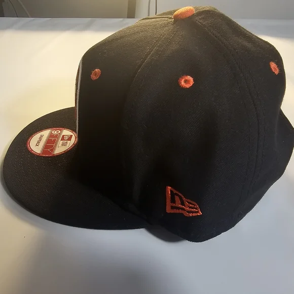 NWOT New Era Black and Orange Emmure Metalcore Snapback NOS - Picture 4 of 9